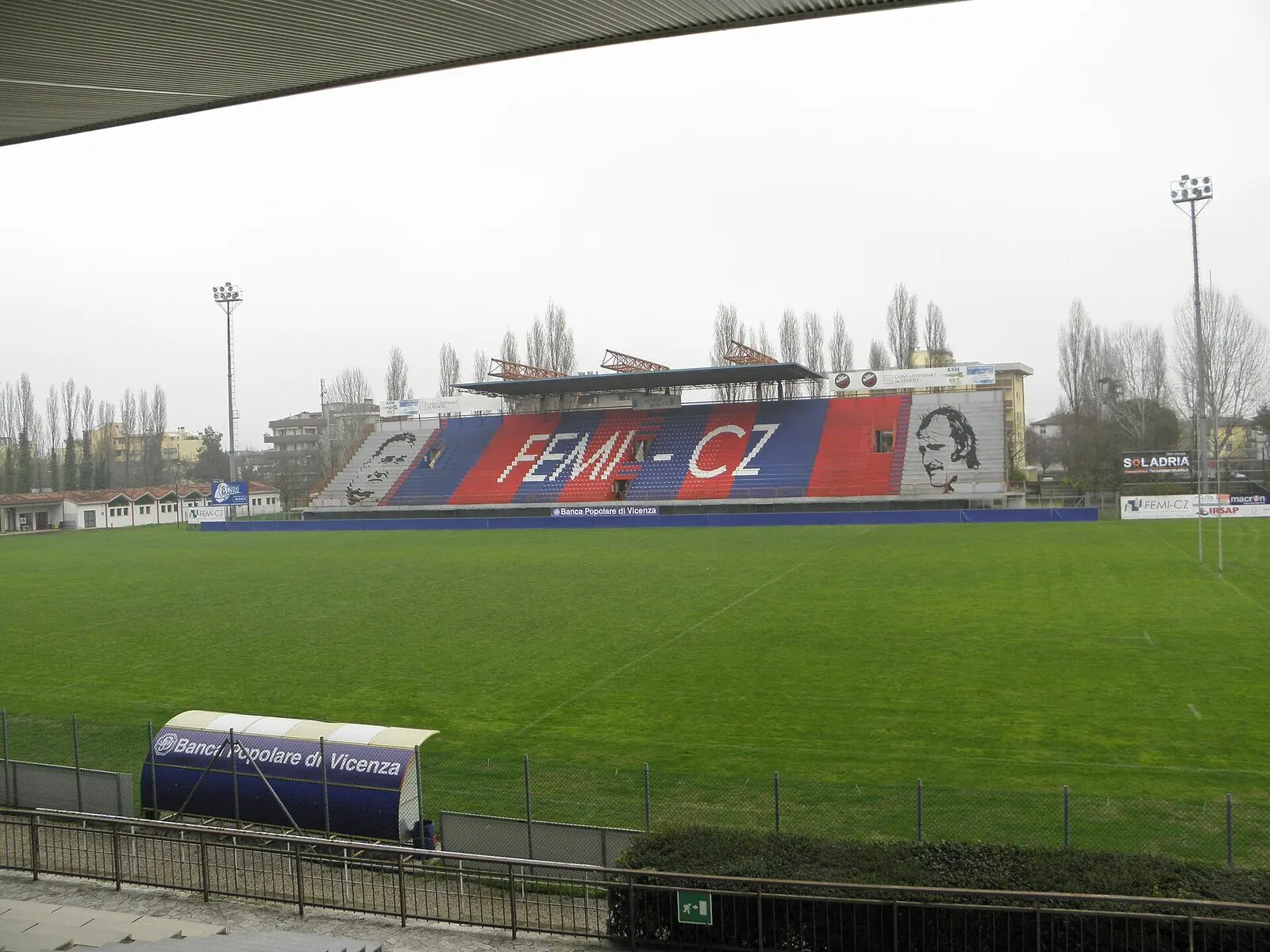 Partita di calcio tra studenti